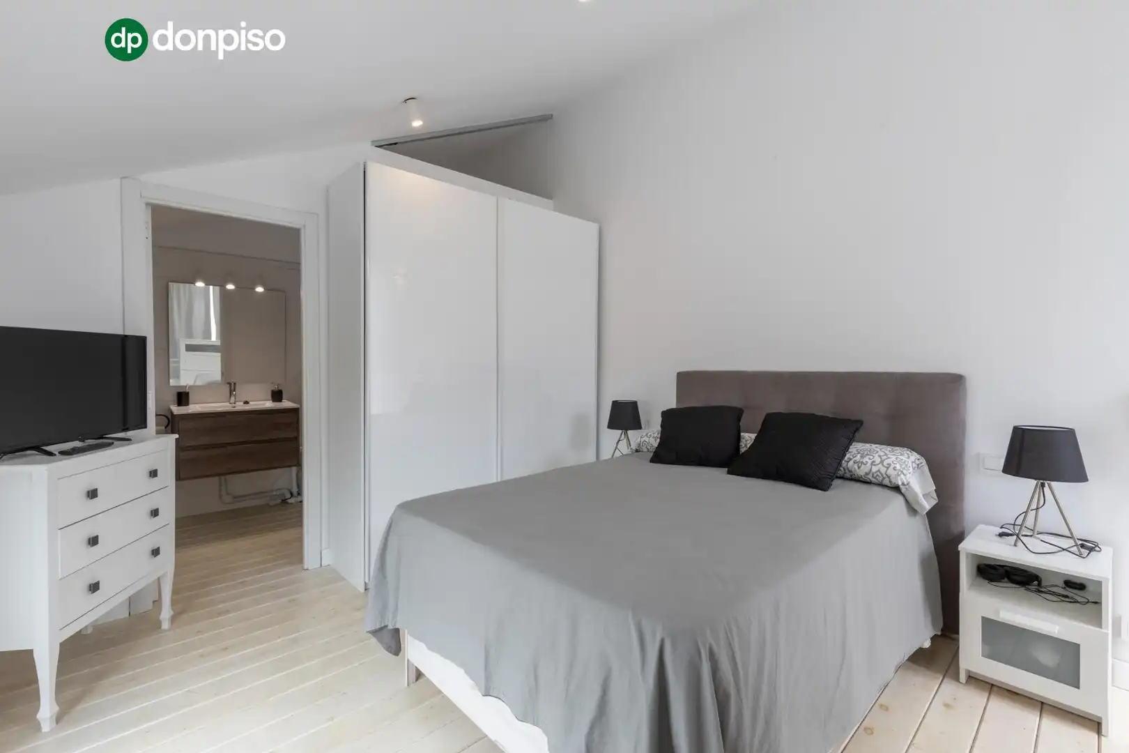Habitación de Casa o chalet en venta en Granada con Calefacción, Terraza y Trastero