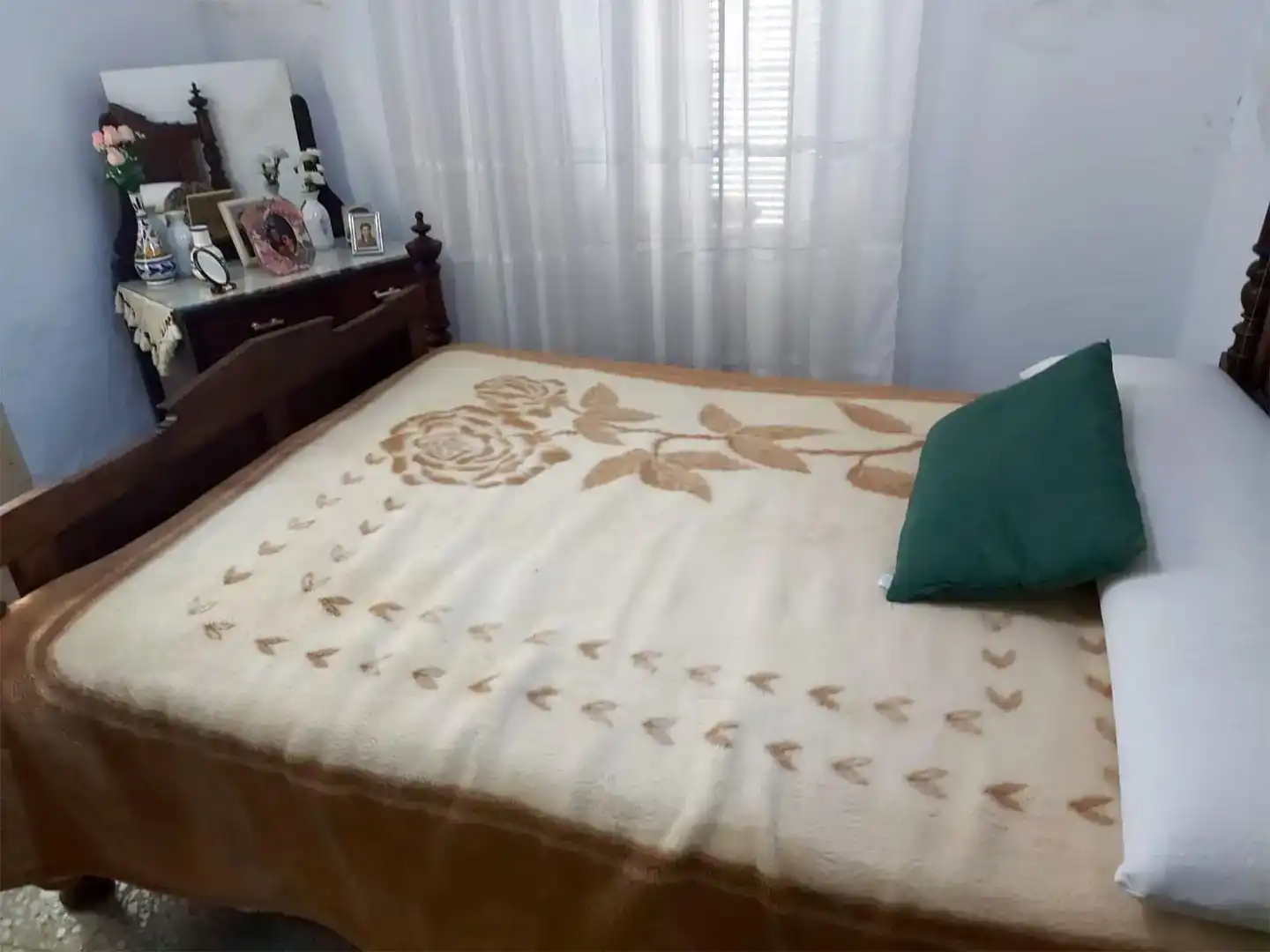 Dormitori de Casa adosada en venda en Encinasola amb Traster, Moblat i Balcó