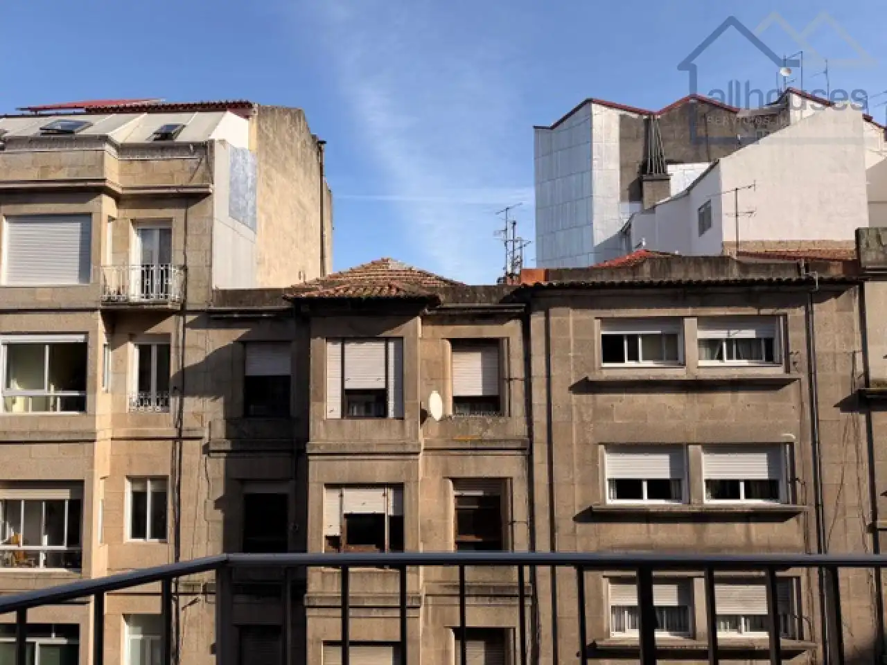 Vista exterior de Piso en venta en Vigo  con Calefacción, Parquet y Terraza