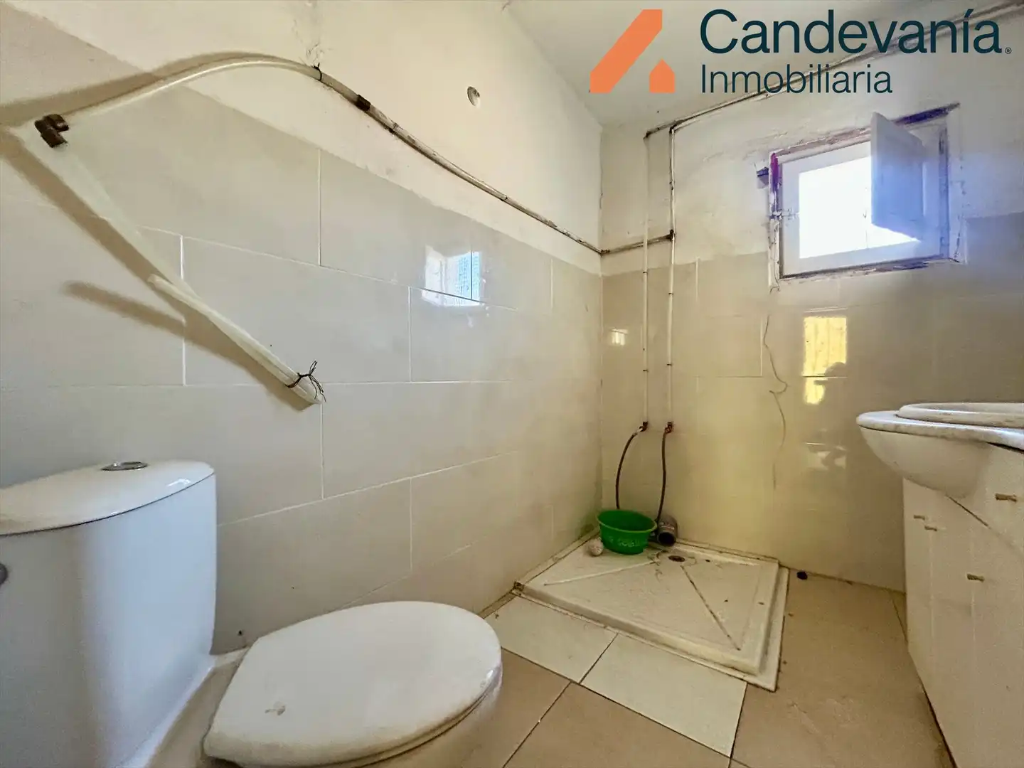 Bany de Casa o xalet en venda en Zuera amb Jardí privat