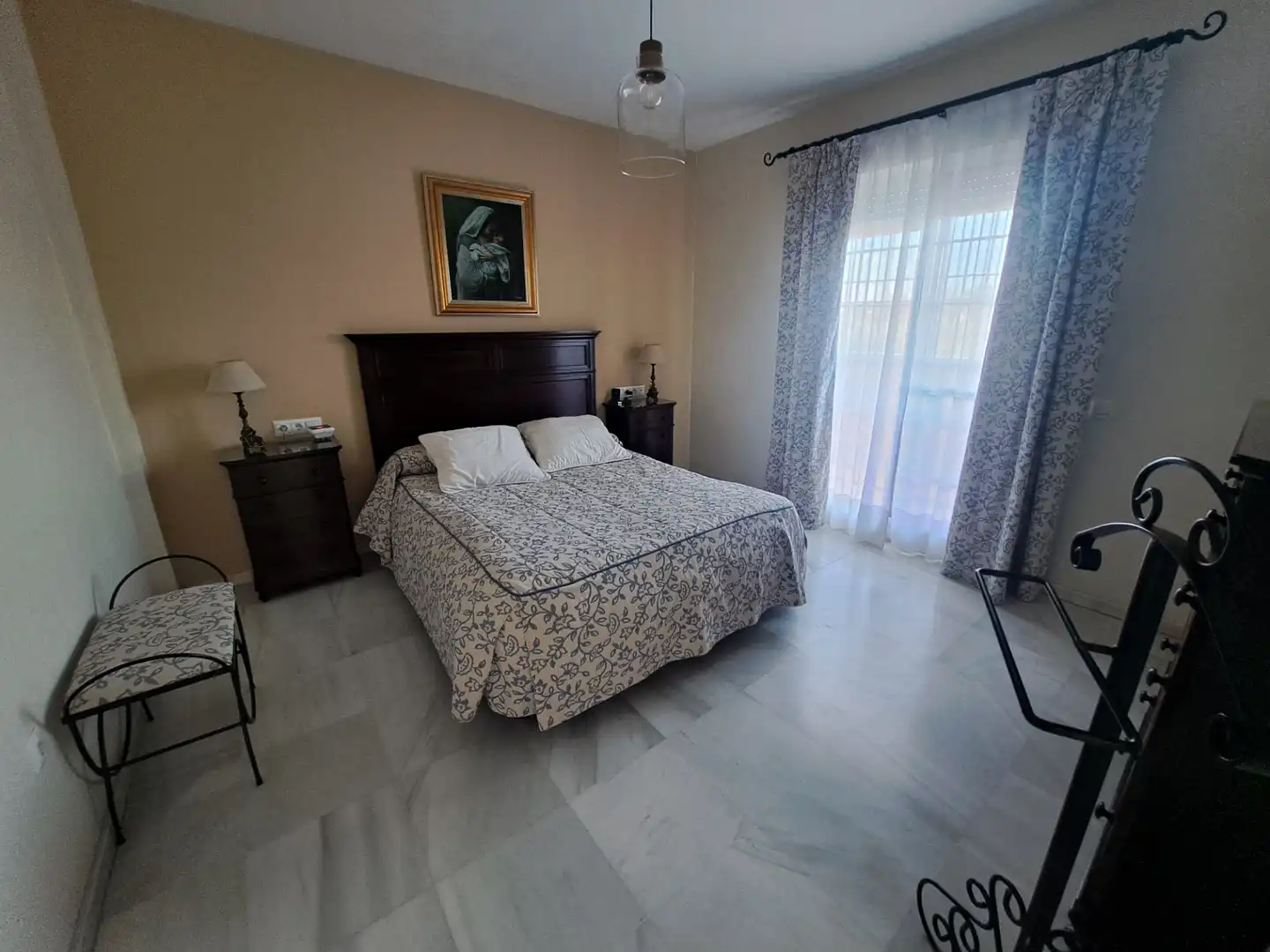 Dormitori de Casa o xalet en venda en Dos Hermanas amb Aire condicionat, Jardí privat i Terrassa