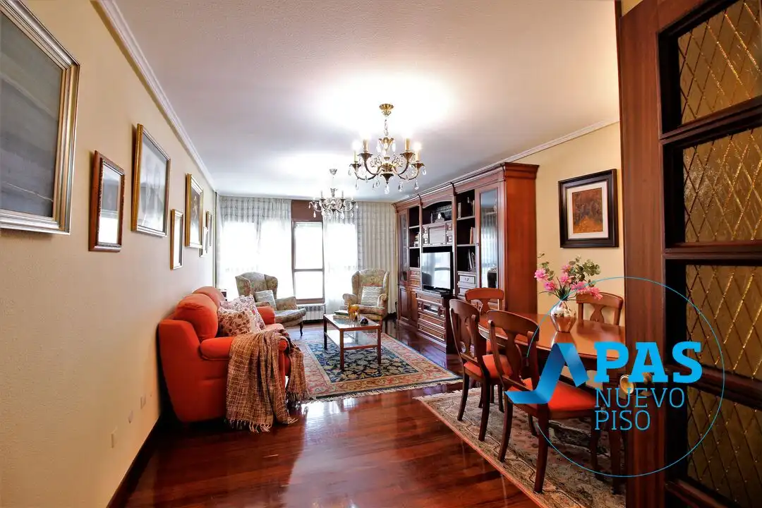 Wohnzimmer von Wohnung zum Verkauf in Santander mit Heizung und Abstellraum