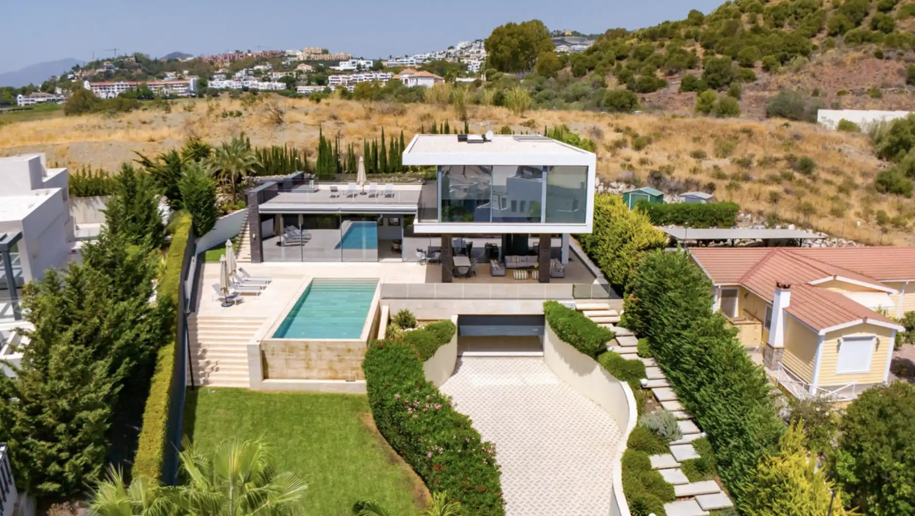 Vista exterior de Casa o chalet de alquiler en Marbella con Aire acondicionado, Jardín privado y Terraza