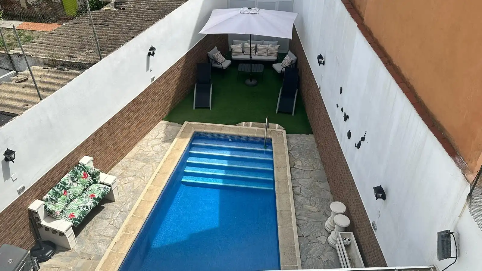 Piscina de Casa o xalet en venda en La Línea de la Concepción
