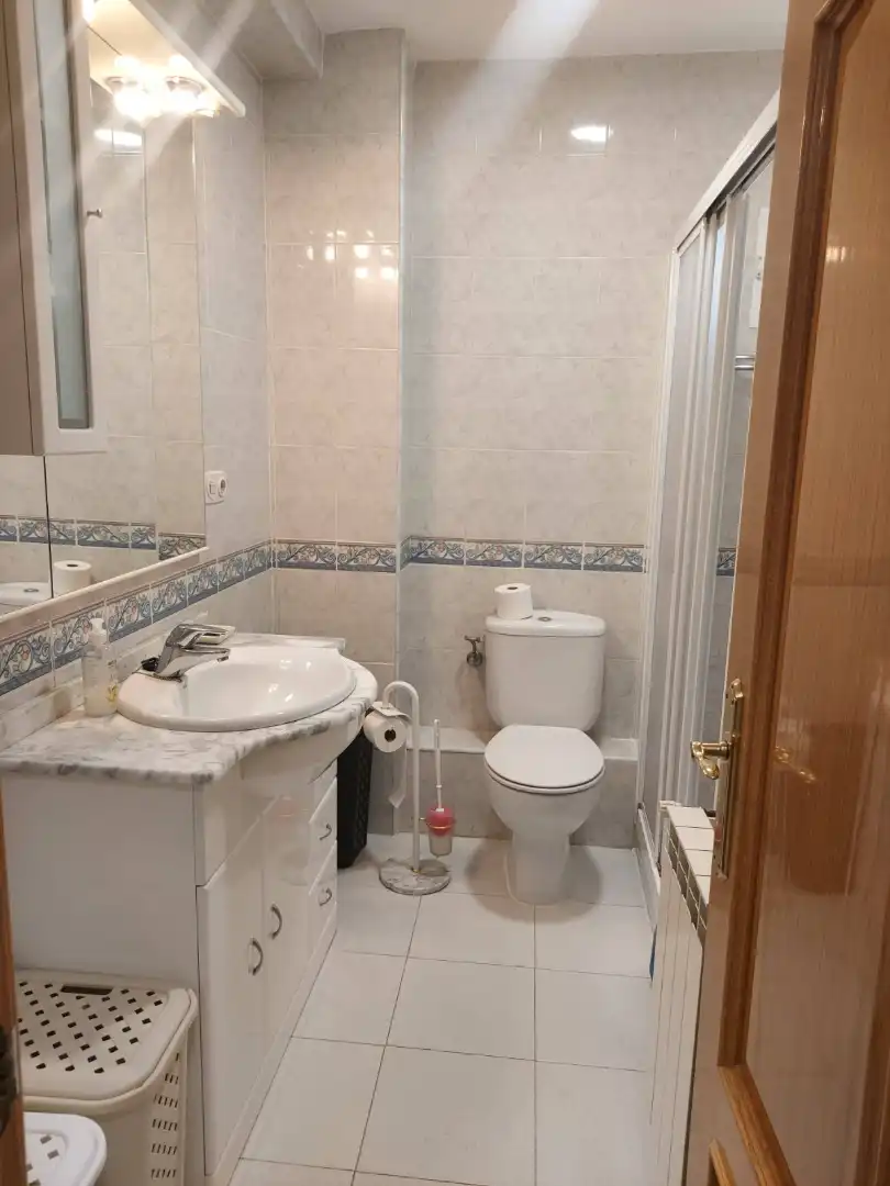 Bathroom of Flat for sale in Alcalá de Henares  with Air Conditioner, Heating and Terrace
