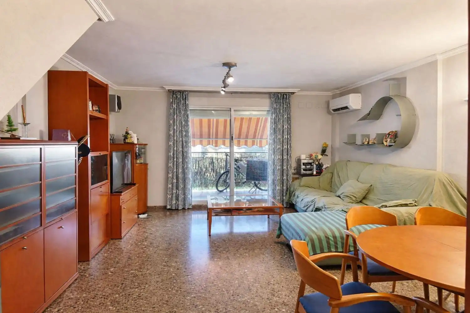 Duplex avec terrasse à vendre à MIGUEL HERNANDEZ