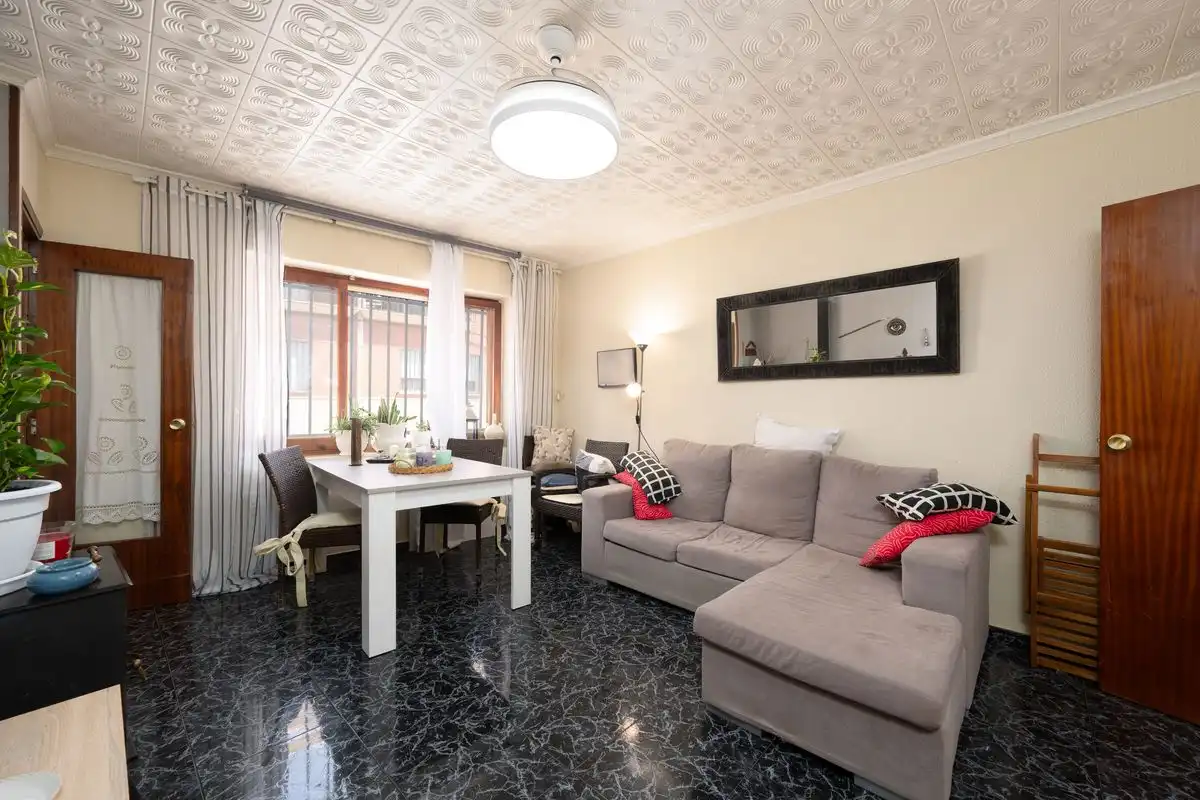 Casa amb terrassa en venda a Carrer Biar, imagen 9