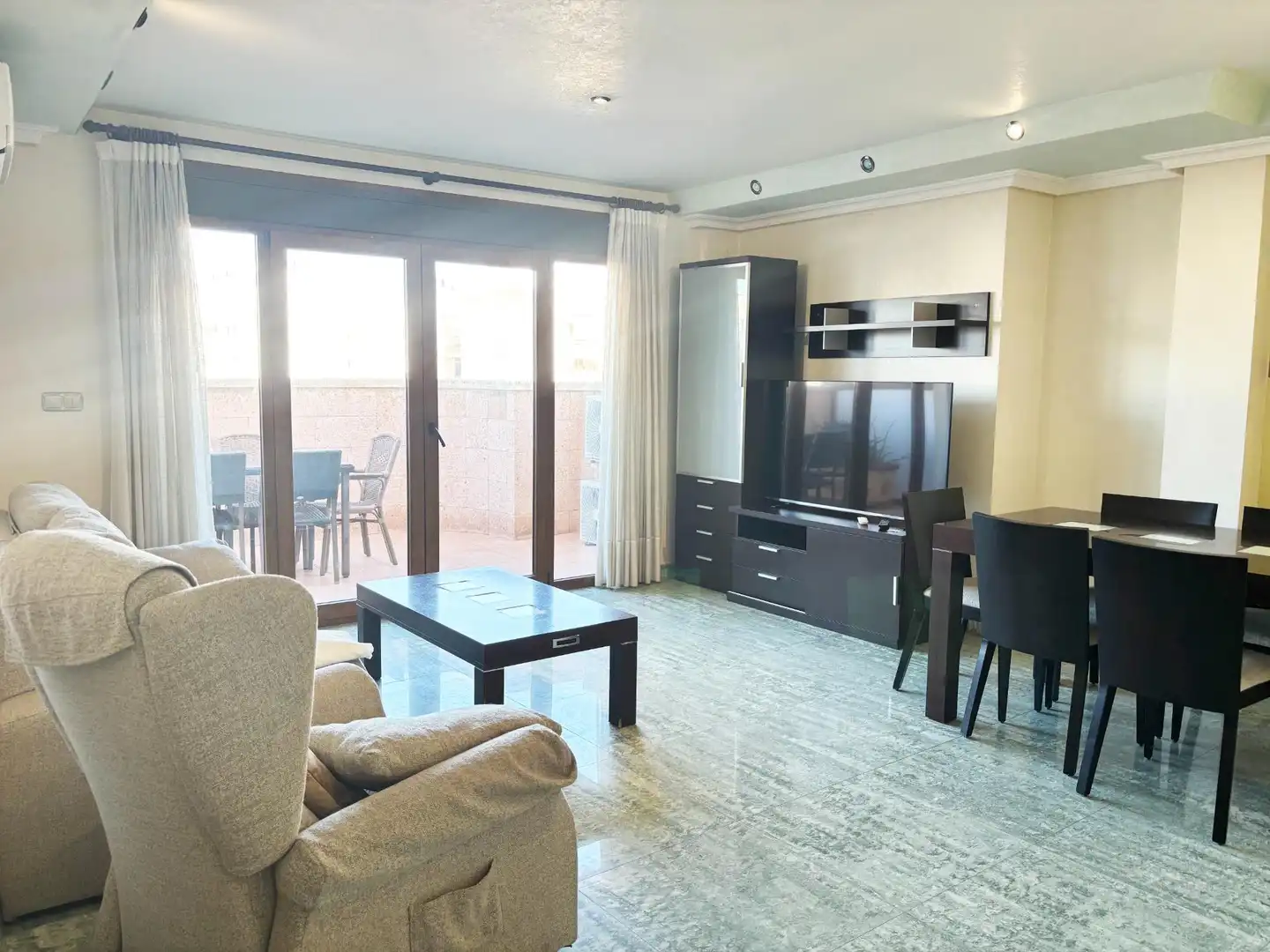 Sala d'estar de Àtic en venda en Torrevieja amb Terrassa i Balcó