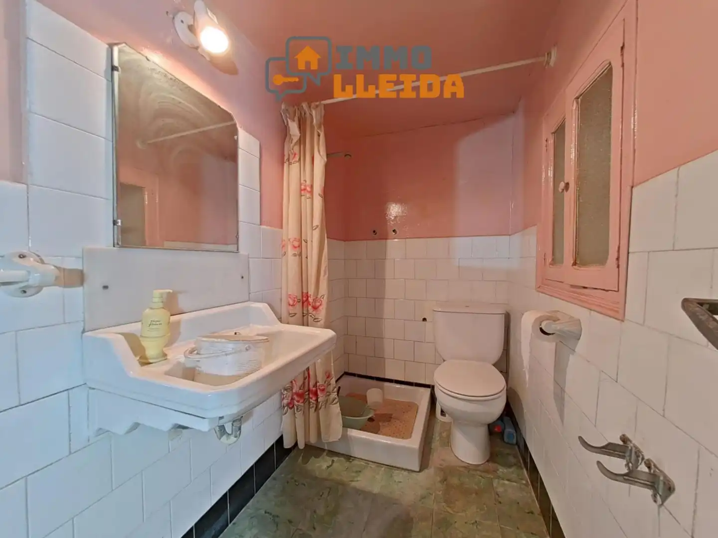 Baño de Casa adosada en venta en Cervera con Trastero y Amueblado