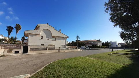 Foto 2 de Casa adosada en venta en Carrer Romànic, 5, La Dorada, Cambrils
