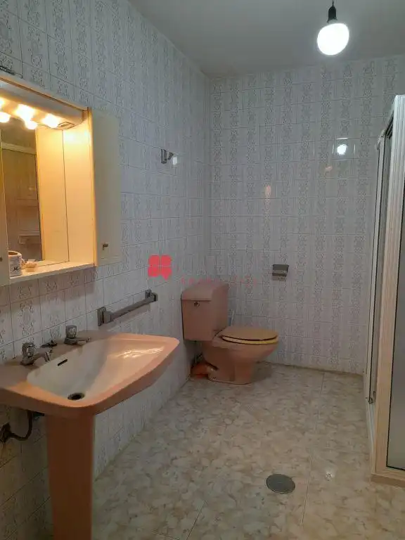 Bathroom of Flat for sale in Ordes  with Terrace and Storage room