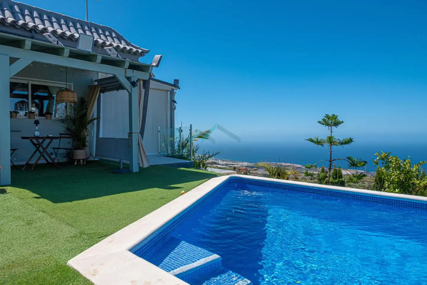 Swimming pool of Country homes for sale in Guía de Isora