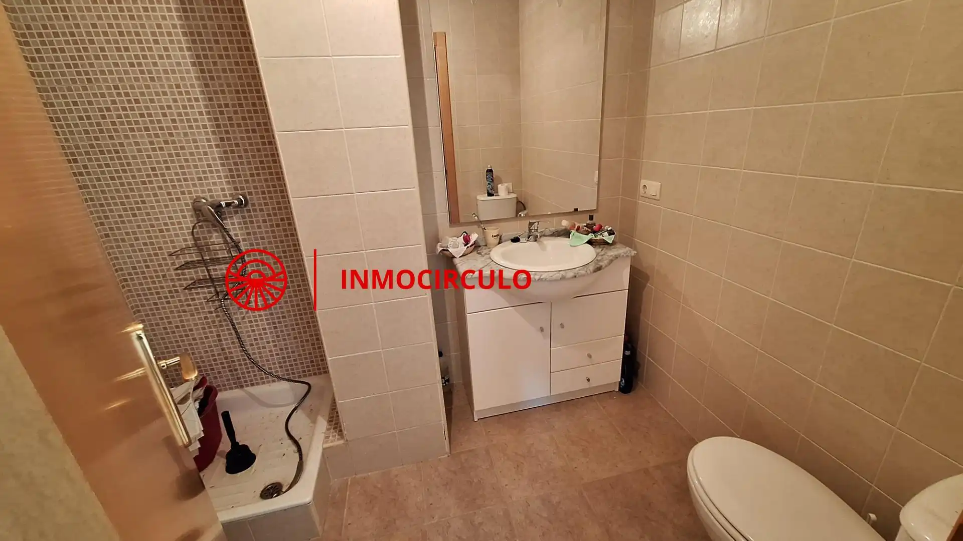 Habitación de Casa adosada en venta en Cogollos con Calefacción y Jardín privado