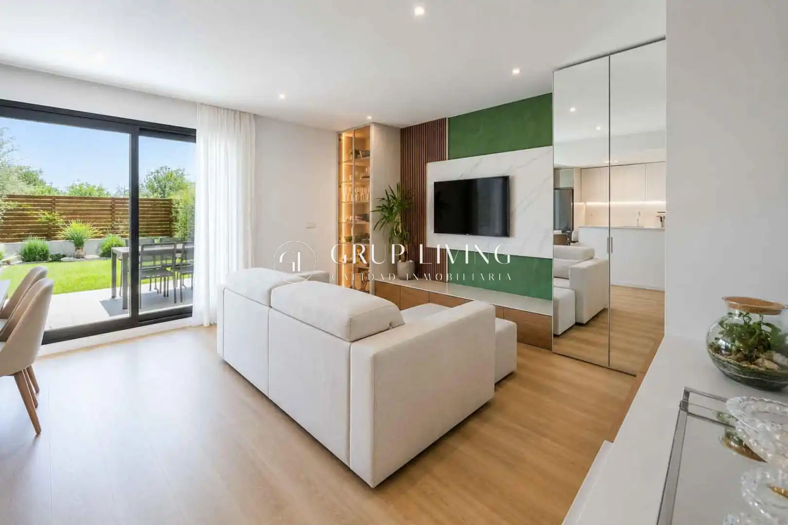 Sala de estar de Piso de alquiler en Sitges con Calefacción, Jardín privado y Terraza