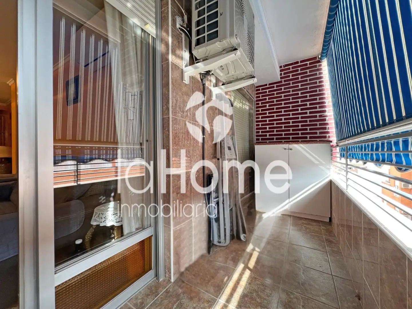 Balcony of Flat for sale in Paterna  with Air Conditioner, Oven and Balcony