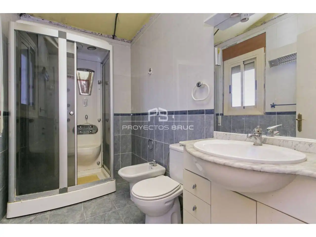 Bathroom of Houses for sale in Masquefa  with Private garden