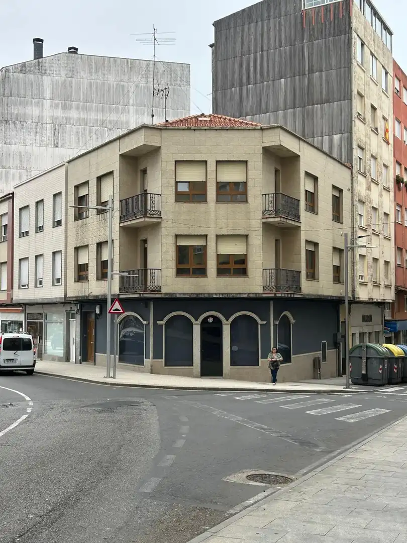 Vista exterior de Pis en venda en Ribeira amb Calefacció i Balcó