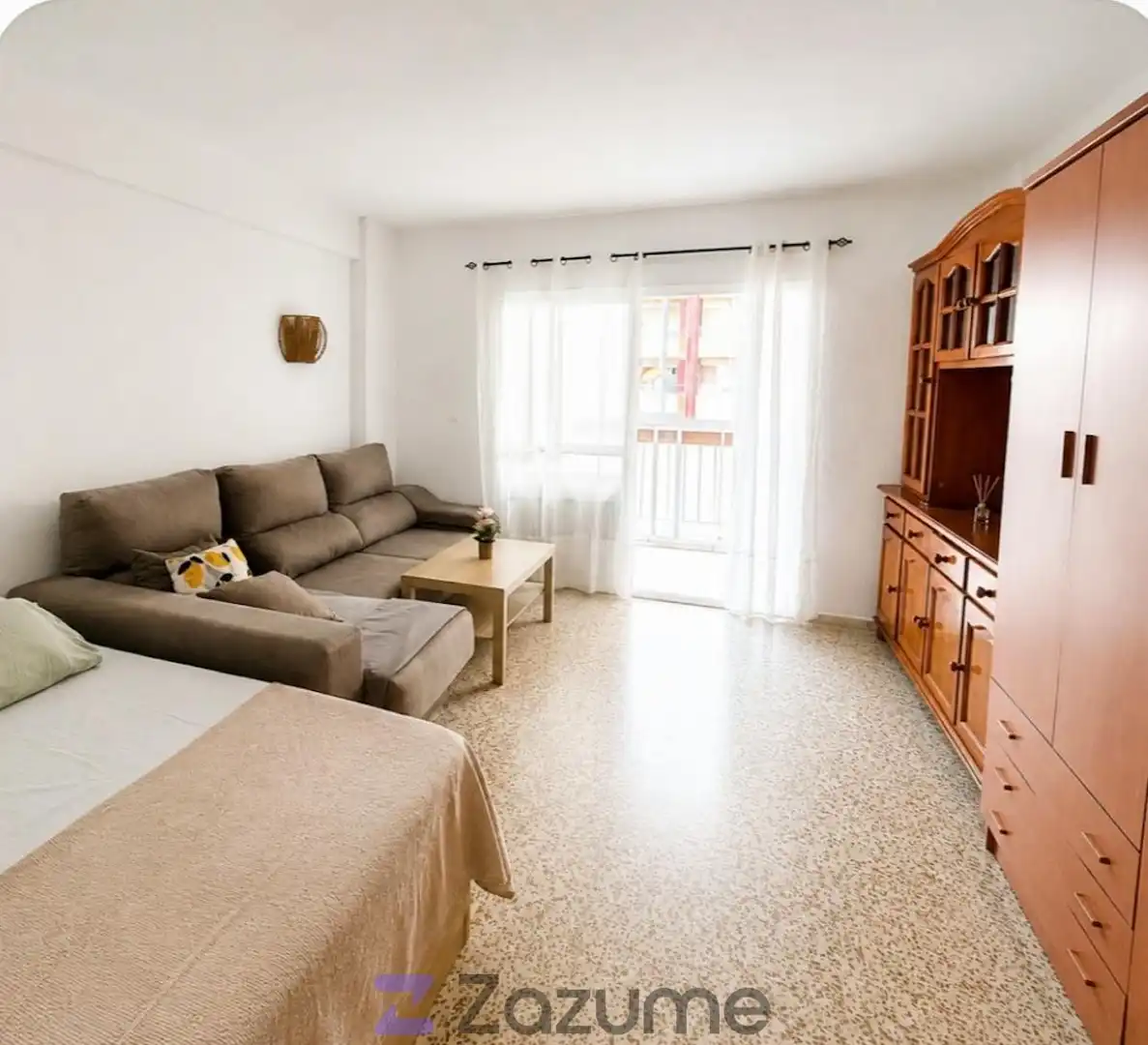Habitación de Apartamento de alquiler en Vélez-Málaga con Terraza, Piscina y Amueblado