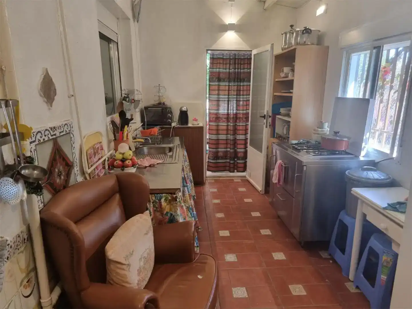 Cuina de Planta baixa en venda en Madrigalejo amb Jardí privat, Traster i Moblat