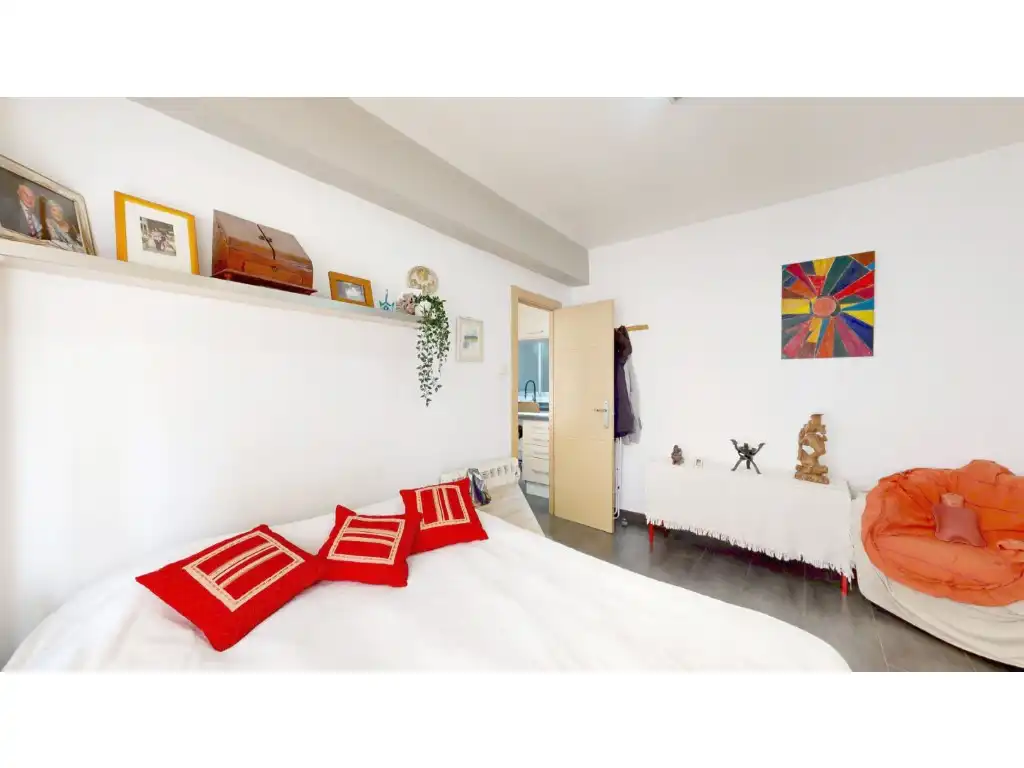 Habitación de Piso en venta en Valencia con Aire acondicionado