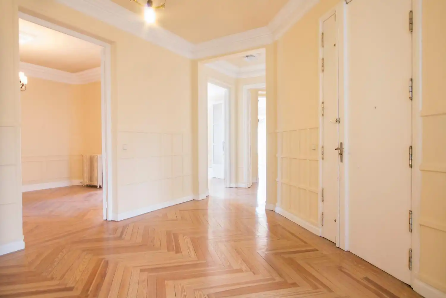 Flat for sale in Madrid  with Air Conditioner