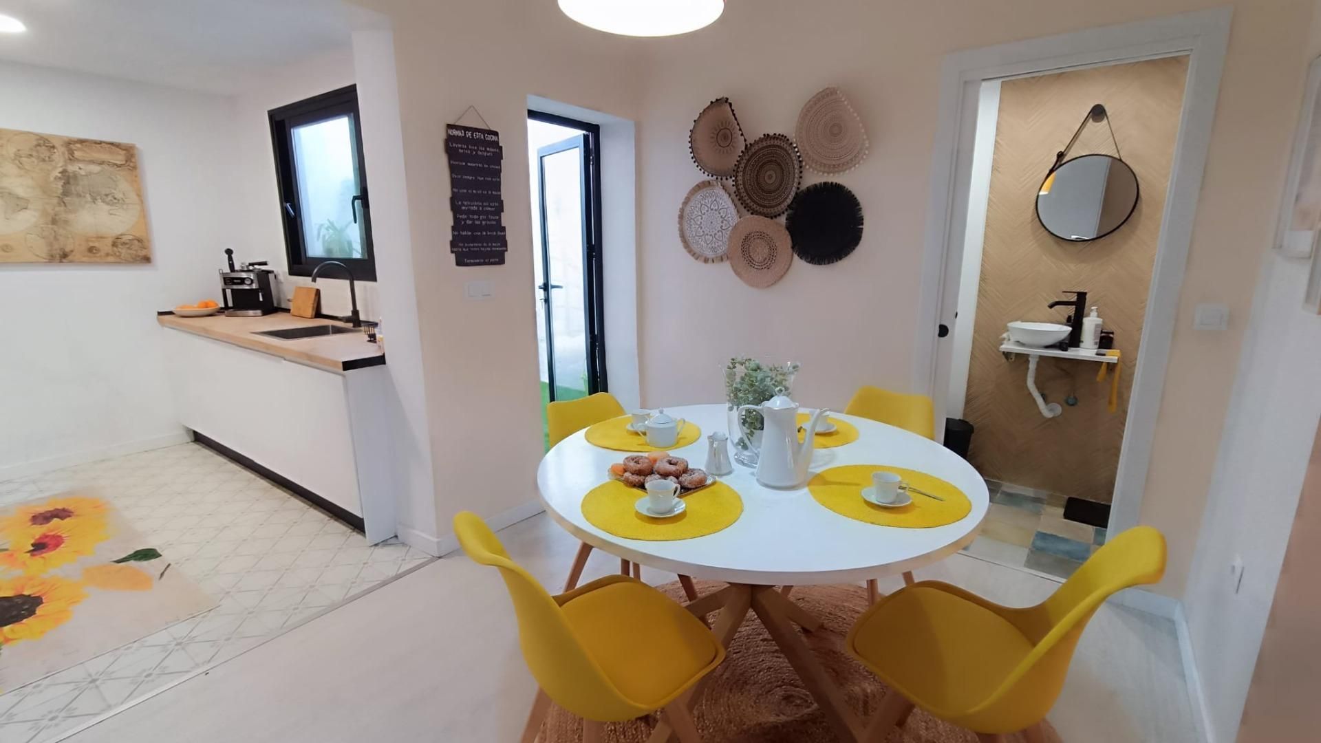 Menjador de Casa o xalet en venda en Benalmádena amb Aire condicionat i Terrassa