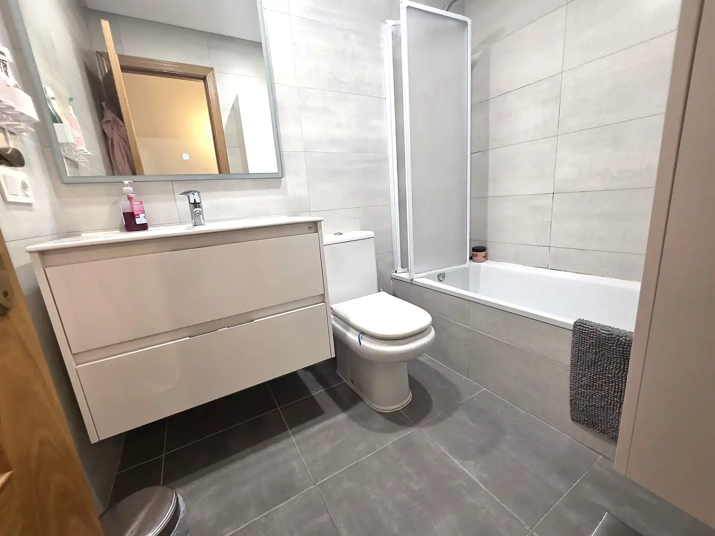 Baño de Piso en venta en  Palma de Mallorca con Aire acondicionado, Calefacción y Parquet