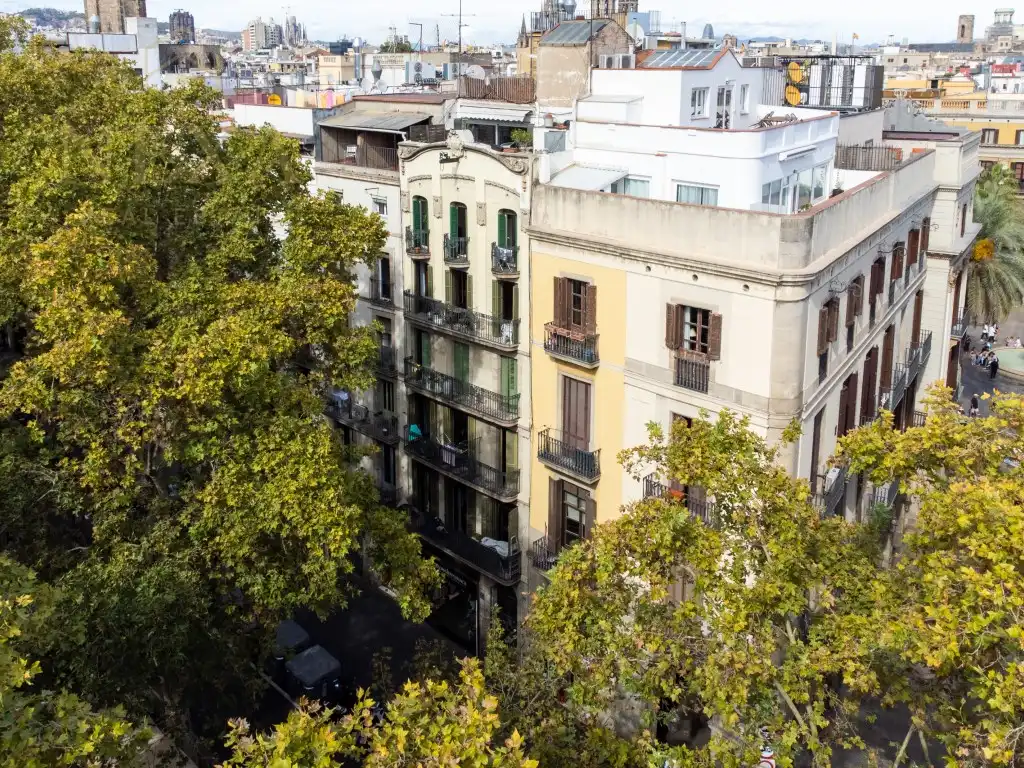 Vista exterior de Piso en venta en Barcelona