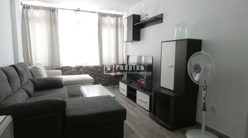 Foto 4 de Piso de alquiler en De Emilio Prados, Girón - Las Delicias, Málaga Capital