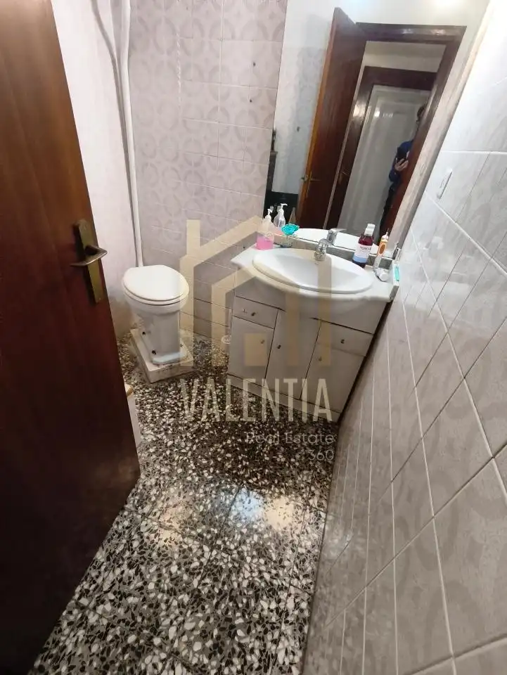 Badezimmer von Haus oder Chalet zum Verkauf in Llombai mit Heizung, Privatgarten und Terrasse