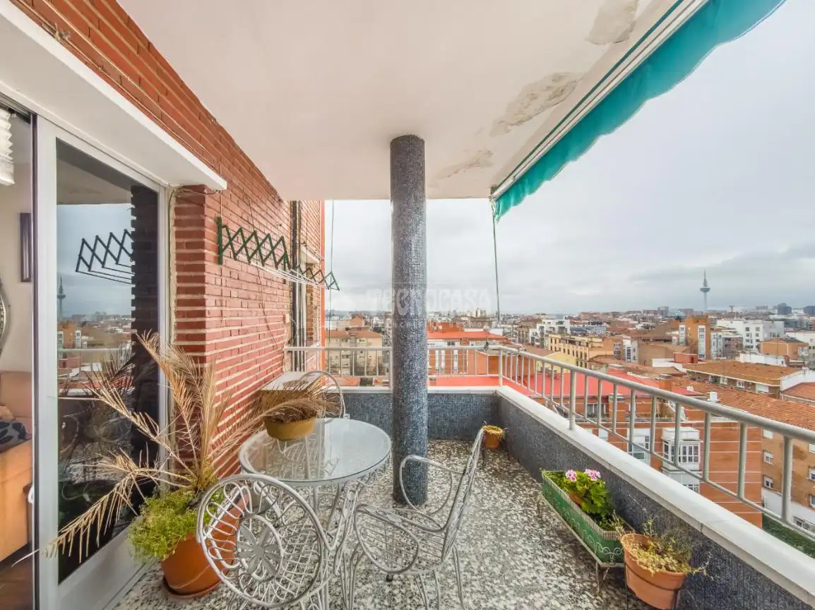 Flat for sale in Calle de Guillermo Rovirosa, Quintana