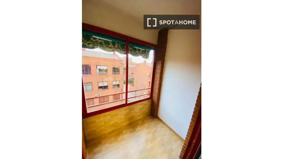 Bedroom of Flat for rent in Madrid  with Air Conditioner, Heating and Furnished