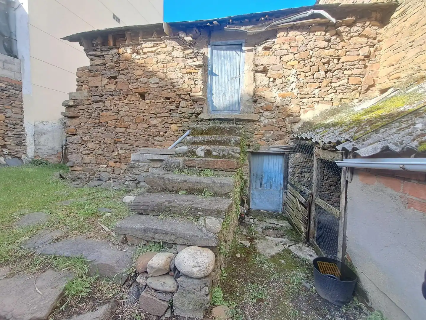 Vista exterior de Casa o xalet en venda en Toreno