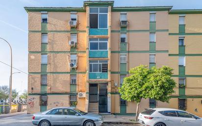 Exterior view of Flat for sale in  Sevilla Capital