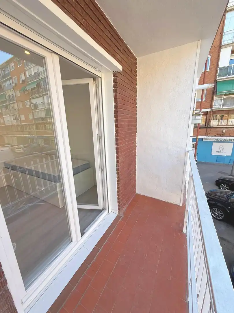 Terraza de Piso para compartir en Madrid con Aire acondicionado, Calefacción y Amueblado