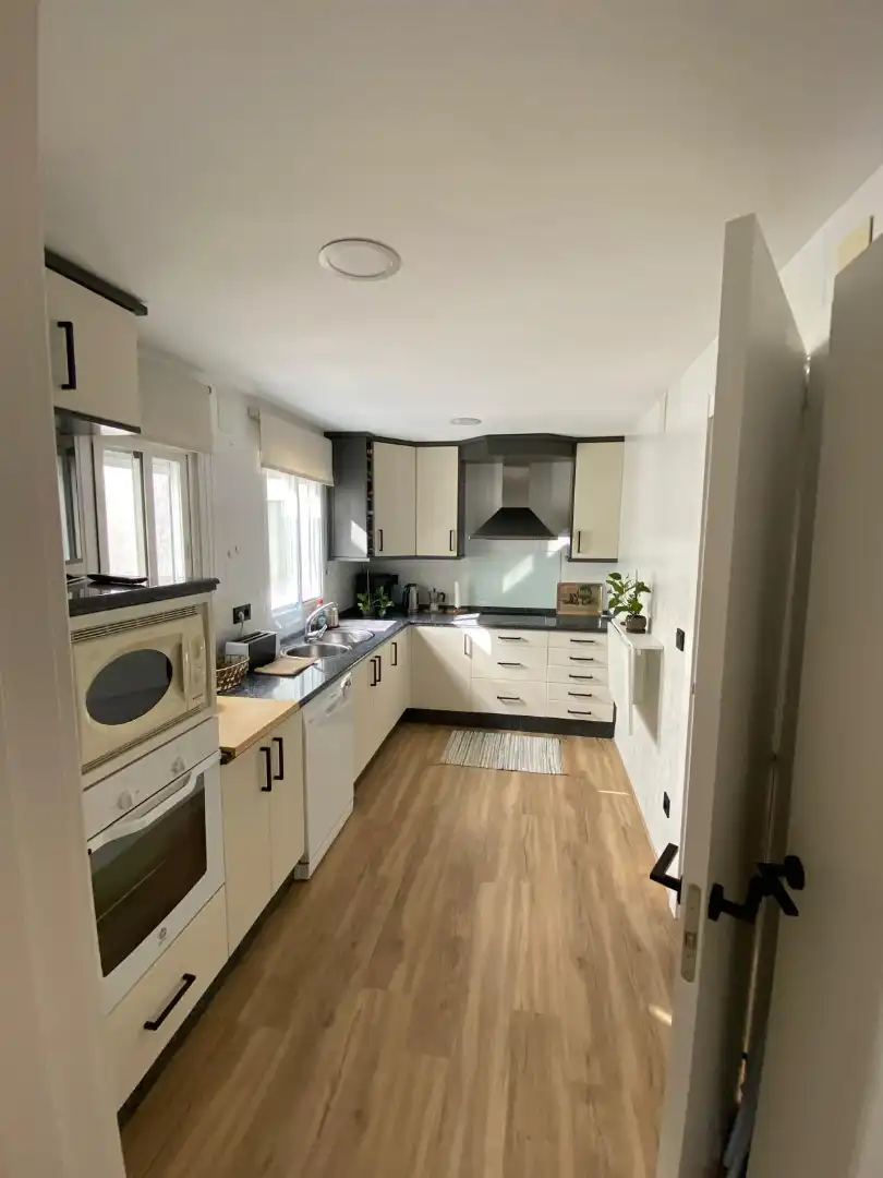 Cocina de Piso en venta en Plasencia con Aire acondicionado, Calefacción y Amueblado