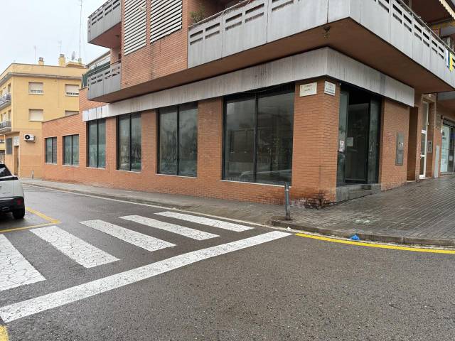 Local comercial en Alquiler en De Blas Infante en Vista Alegre