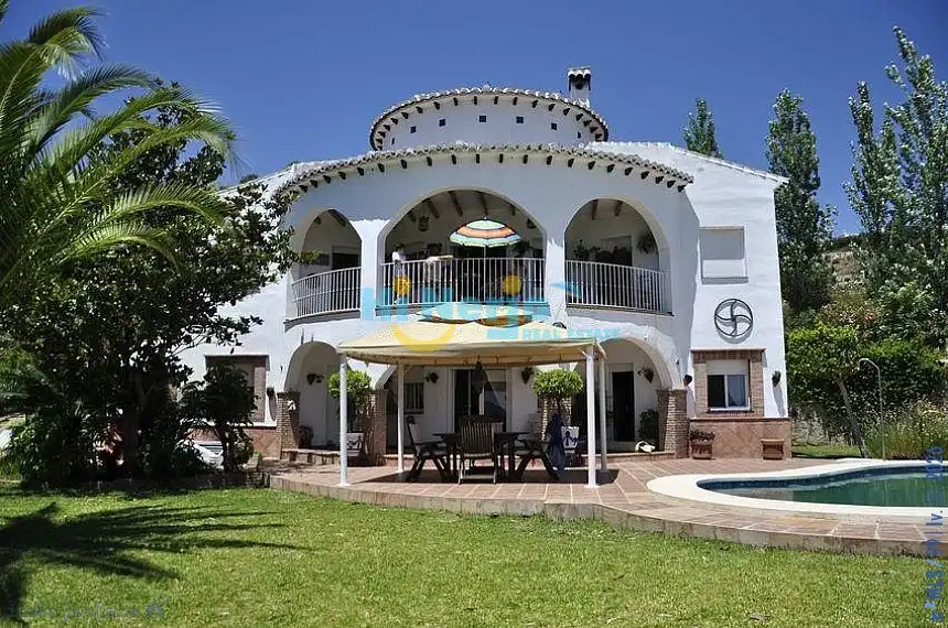 Haus mit Pool zum Verkauf in Viñuela