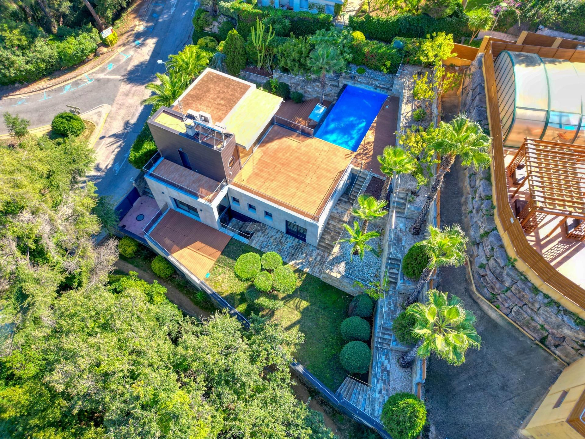 Vista exterior de Casa o chalet en venta en Blanes con Jardín privado, Terraza y Piscina