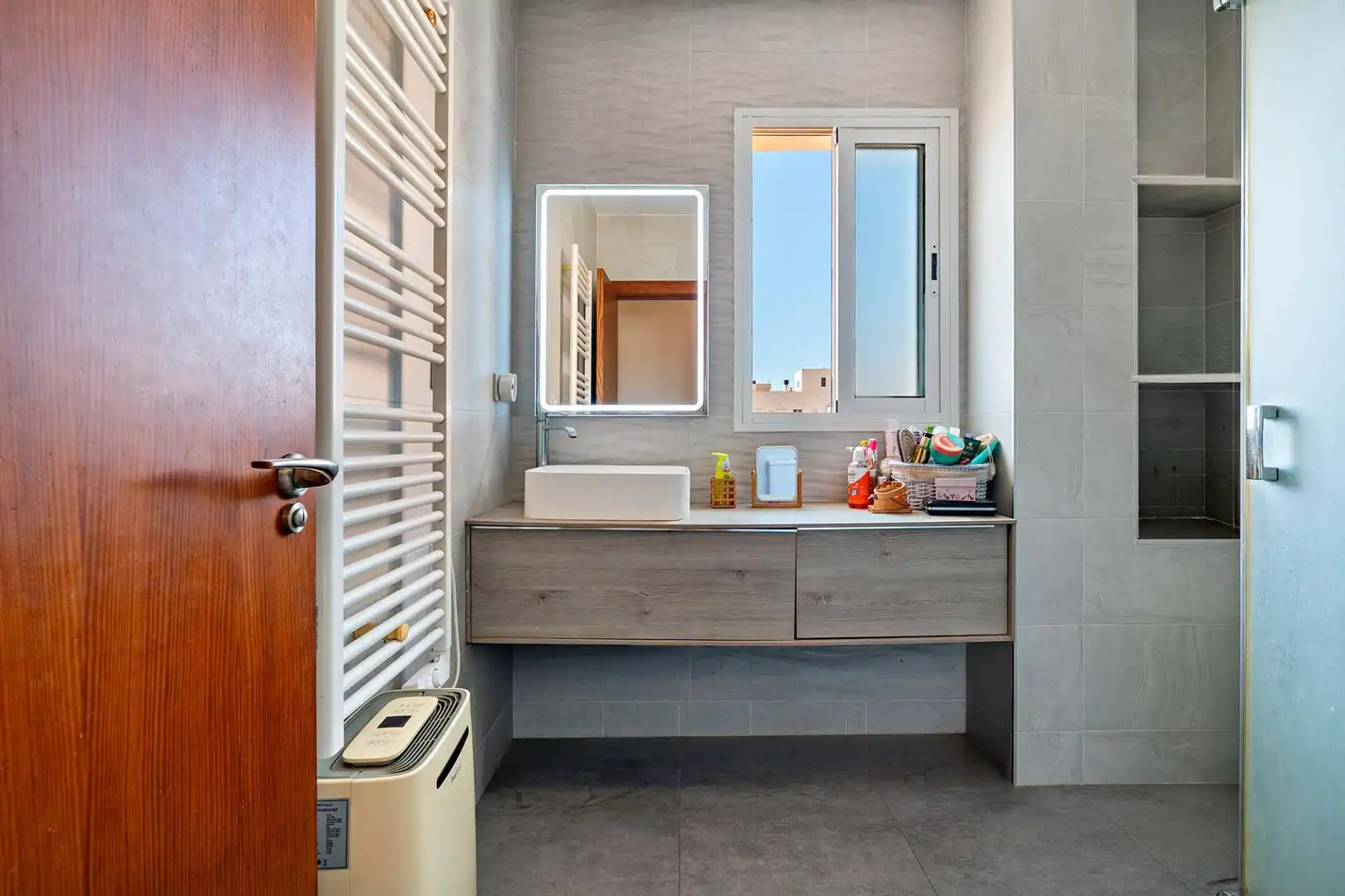 Baño de Piso en venta en El Ejido con Aire acondicionado, Terraza y Amueblado