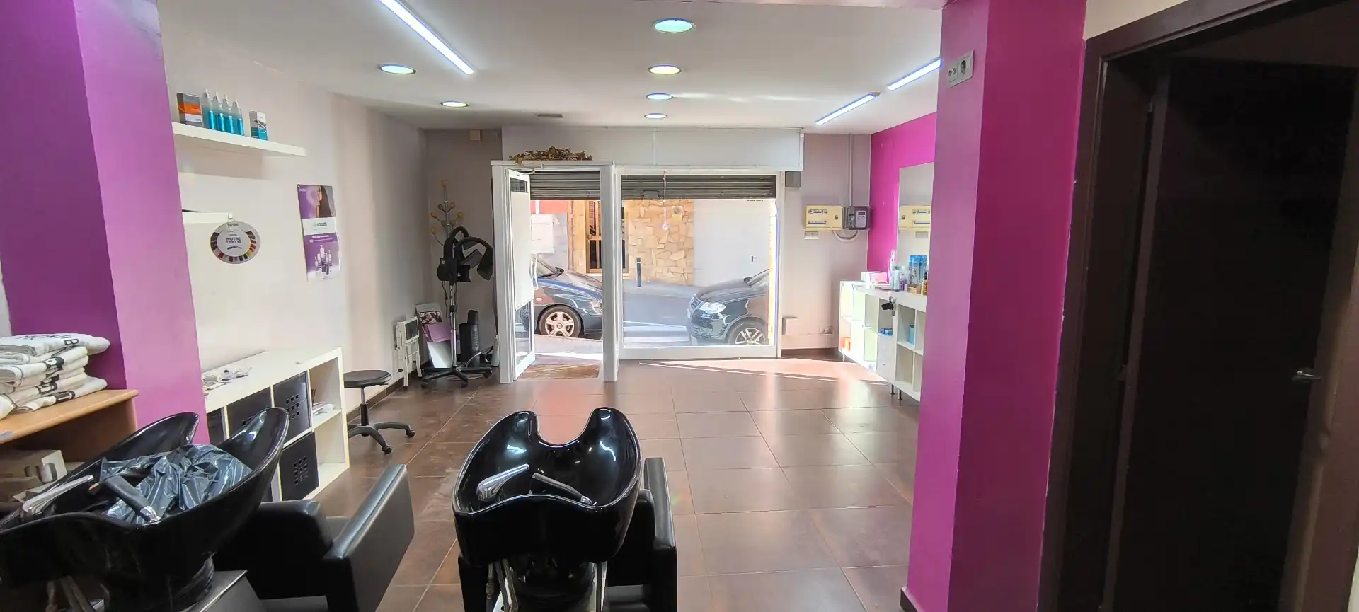 Commercial properties for sale in Carrer de la Gorgonçana, 2, Nucli Urbà