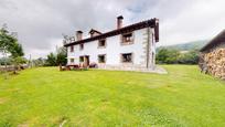 Exterior view of House or chalet for sale in Merindad de Montija  with Private garden