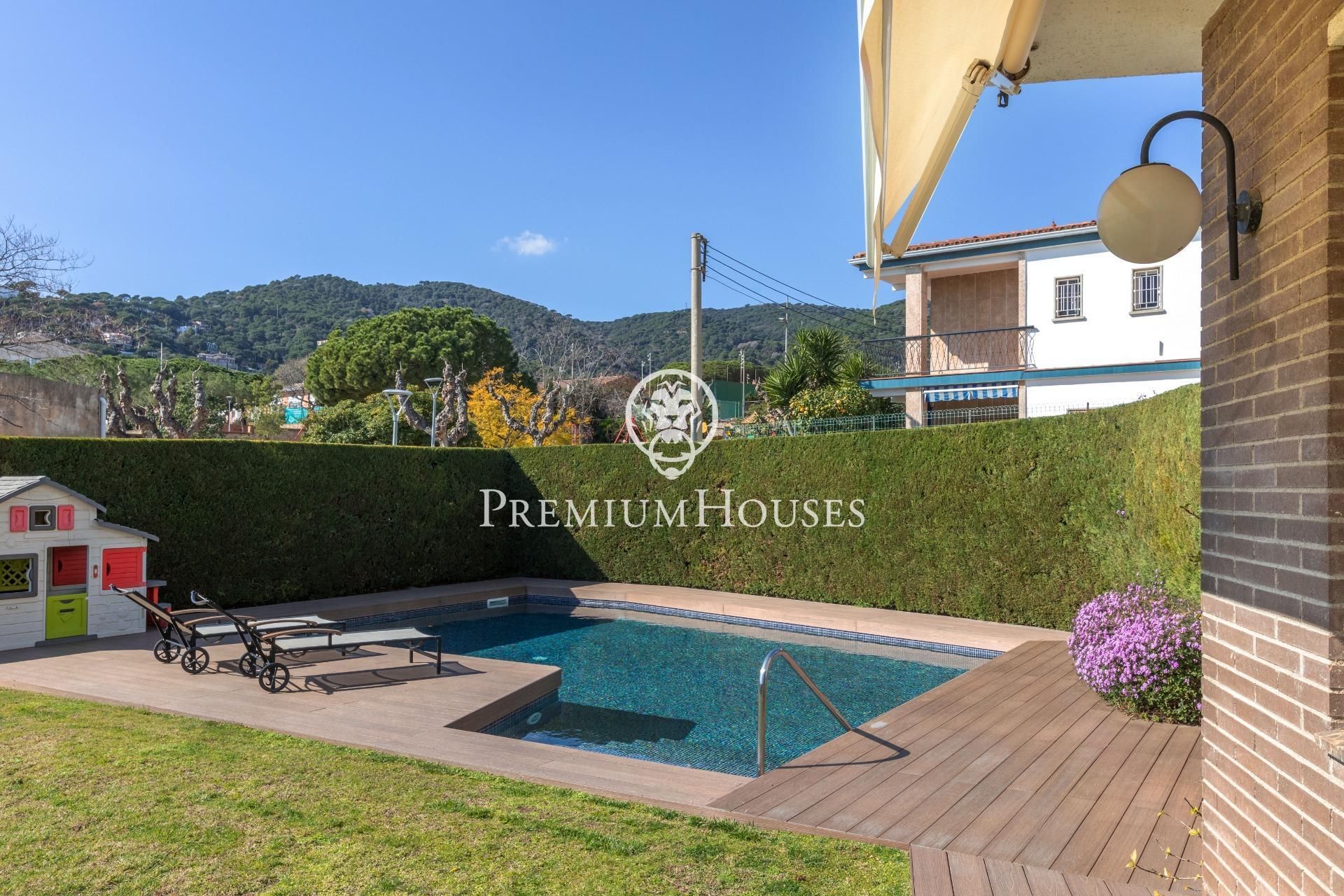 Terrassa de Casa o xalet en venda en Premià de Dalt amb Calefacció, Jardí privat i Parquet