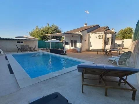 Swimming pool of House or chalet for sale in Navahondilla  with Private garden, Terrace and Balcony