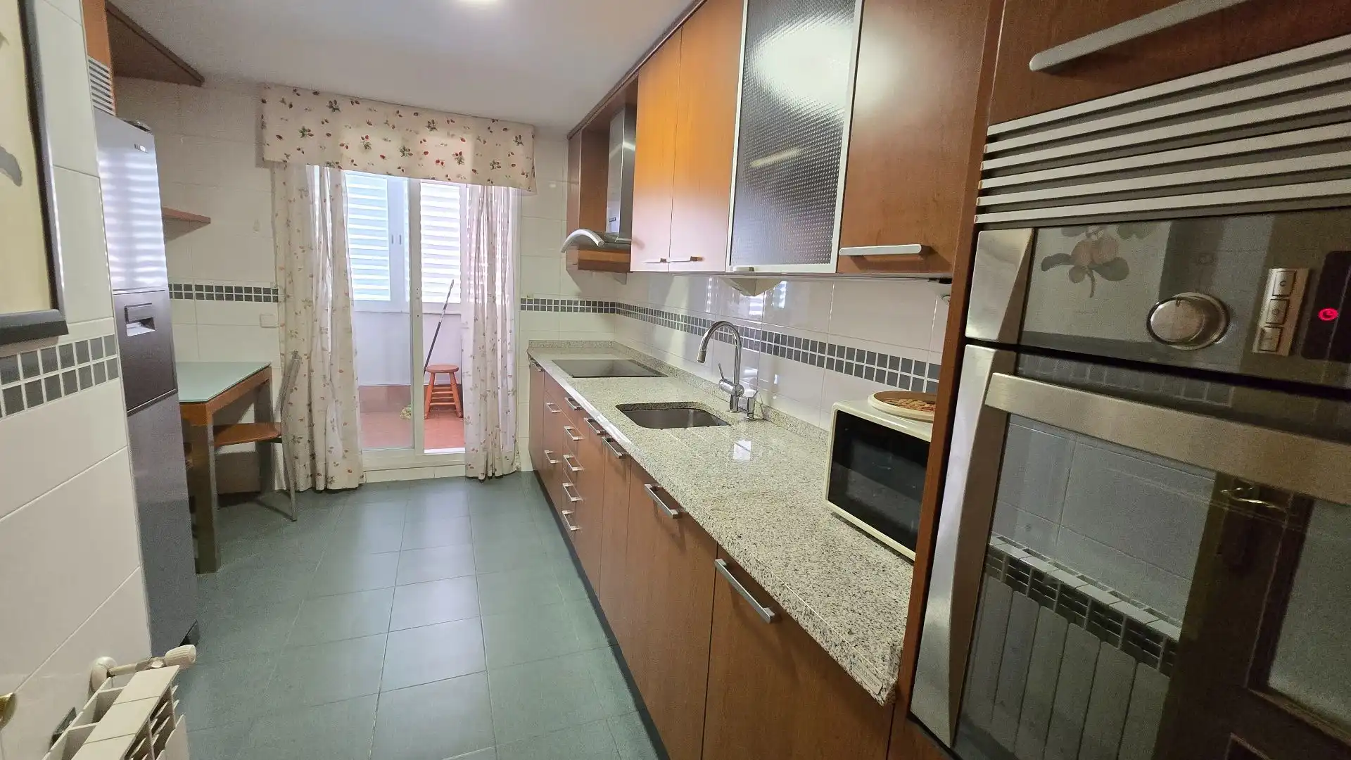 Cocina de Piso en venta en Parla con Calefacción, Terraza y Trastero