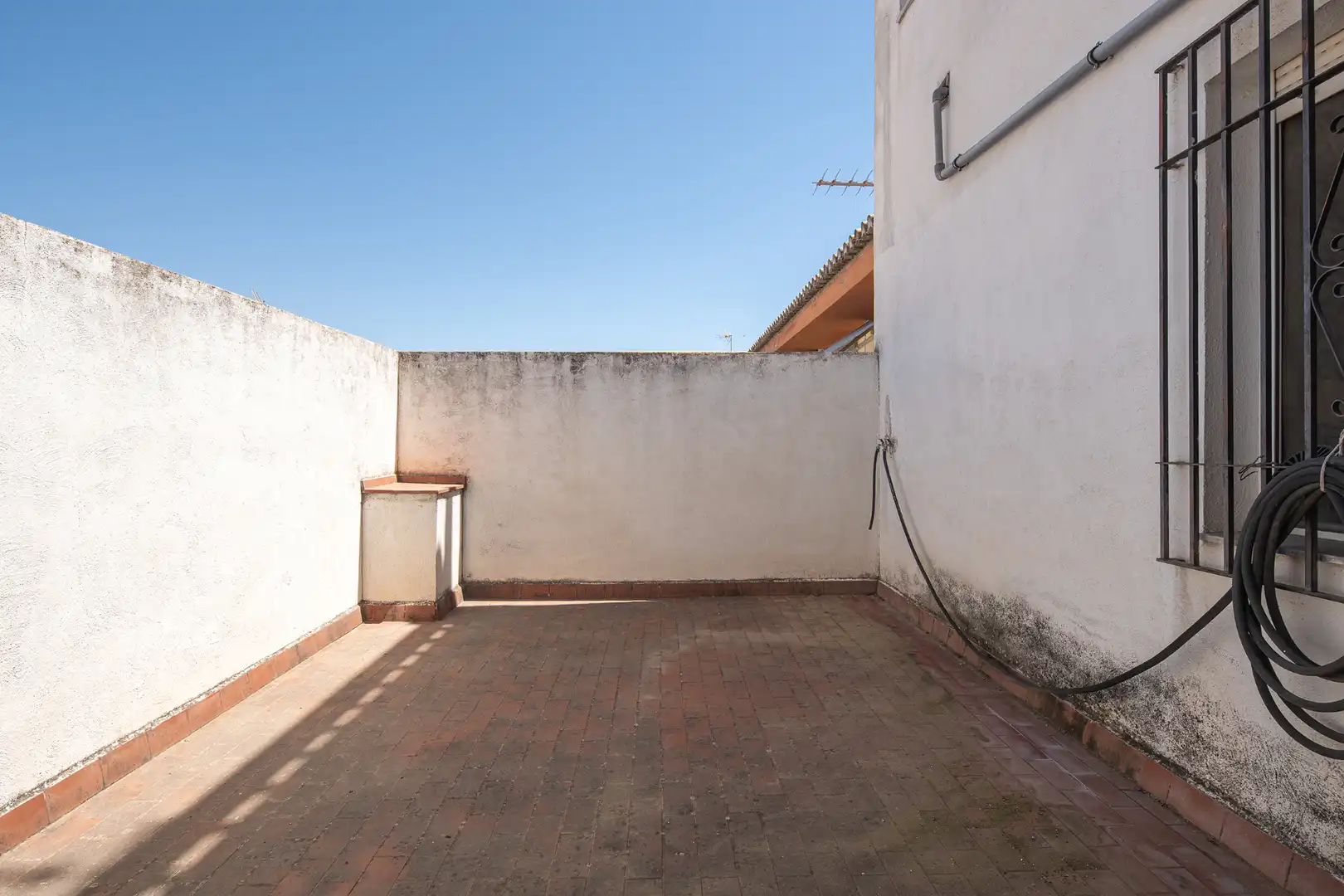 Terrassa de Casa adosada en venda en La Zubia amb Calefacció, Terrassa i Moblat