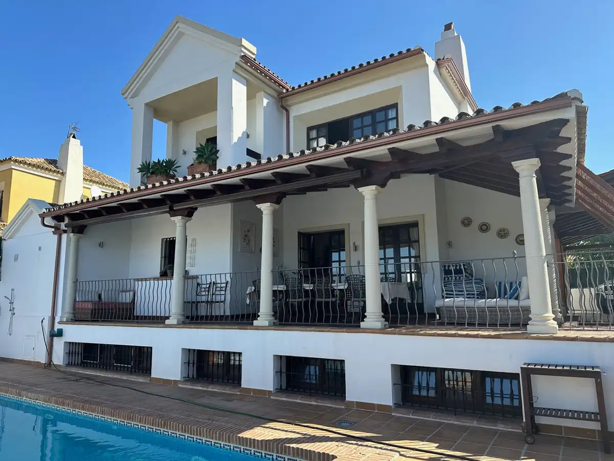 Villa mit Pool zum Verkauf in Calle Castilla s/n