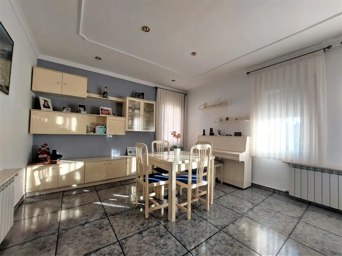 Casa pareada en venta en Carrer de Mossèn Cinto Verdaguer, imagen 3