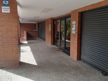 Local comercial en venda a Zona Industrial