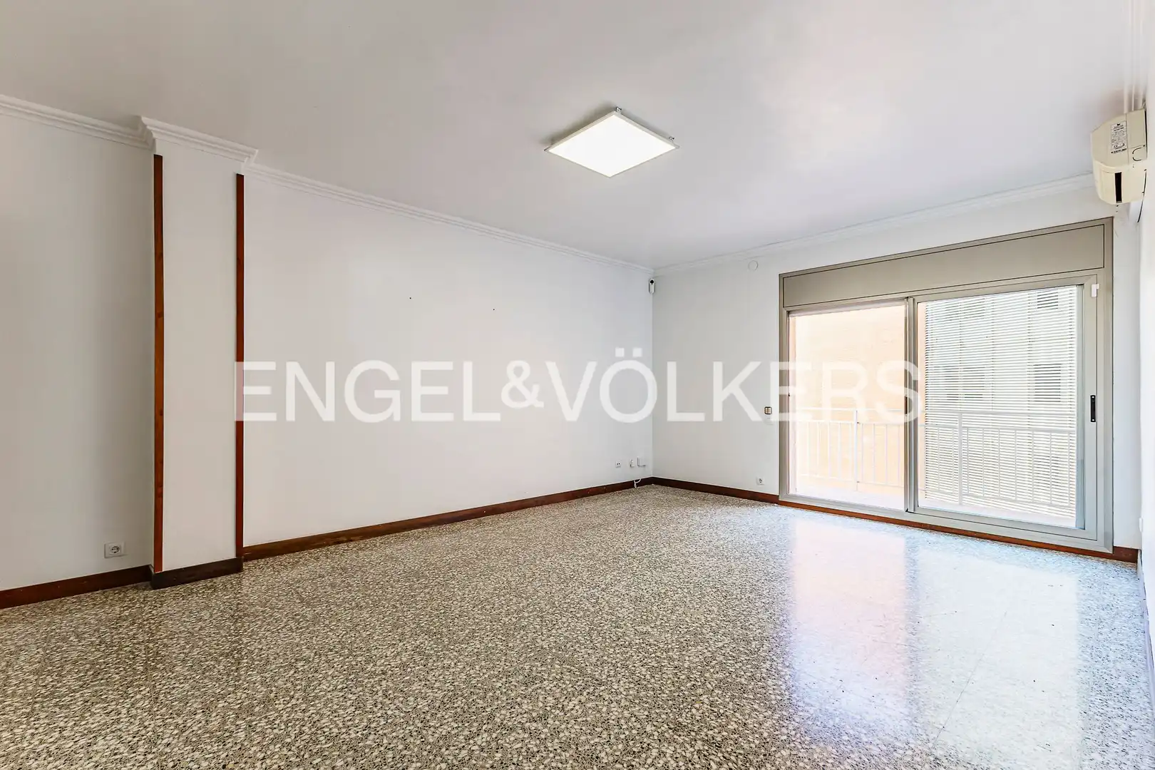 Sala d'estar de Pis en venda en Barcelona amb Aire condicionat, Calefacció i Terrassa
